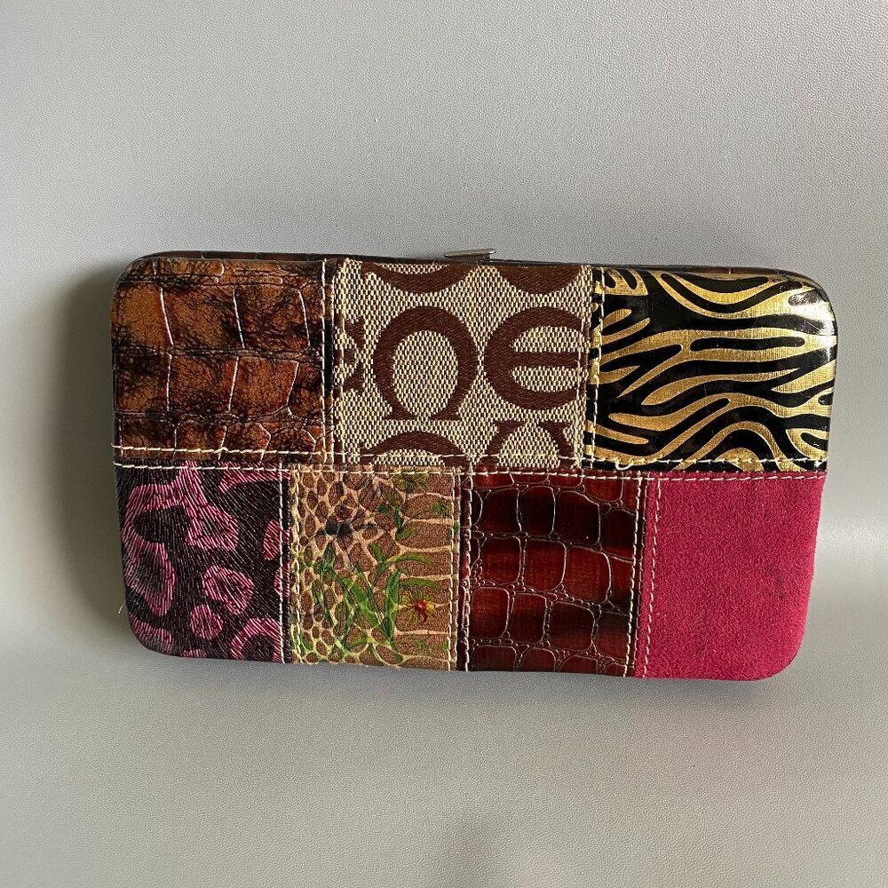 Structured Patchwork Hinged Multimedia Wallet - Picture 4 of 13